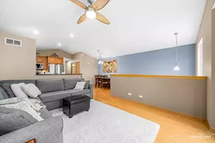 176 Presidential Blvd, Oswego, IL 60543 - Photo 3