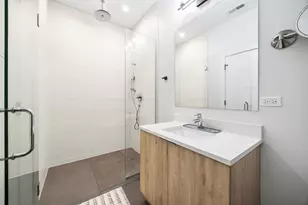 35 S Hoyne Ave, Chicago, IL 60612 - Photo 9