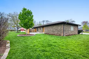 496 Sheridan Ln, Schaumburg, IL 60193 - Photo 27