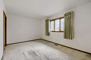 496 Sheridan Ln, Schaumburg, IL 60193 - Photo 17