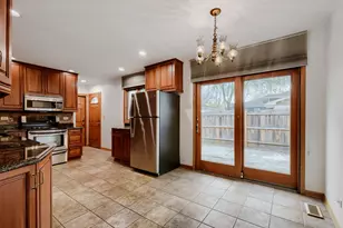 496 Sheridan Ln, Schaumburg, IL 60193 - Photo 11
