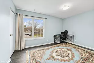 18 Ascot Ln, Streamwood, IL 60107 - Photo 9