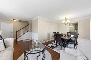298 Clarendon Ln, Bolingbrook, IL 60440 - Photo 5