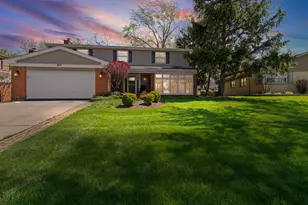 627 S Patton Ave, Arlington Heights, IL 60005 - Photo 1