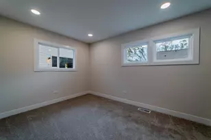 1008 S Lincoln Ave, Aurora, IL 60505 - Photo 21