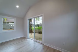 1008 S Lincoln Ave, Aurora, IL 60505 - Photo 5