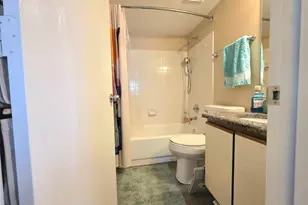 1914 Quaker Hollow Ln, Streamwood, IL 60107 - Photo 21