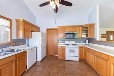 1621 Ash Avenue, Woodstock, IL 60098 - Photo 7