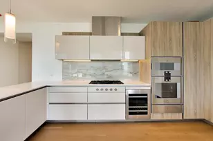 363 E Wacker Dr, Chicago, IL 60601 - Photo 9