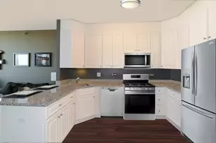 33 W Ontario St, Chicago, IL 60654 - Photo 5