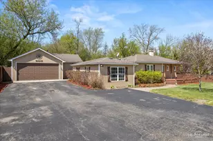 6N542 Wyoming Ave, Saint Charles, IL 60174 - Photo 3