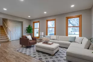 5195 Castaway Ln, Hoffman Estates, IL 60010 - Photo 3