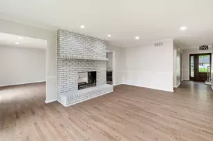210 Westmoreland Ln, Naperville, IL 60540 - Photo 17