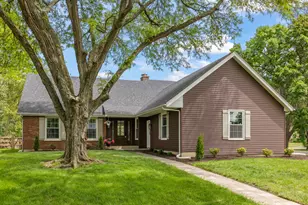 210 Westmoreland Ln, Naperville, IL 60540 - Photo 1