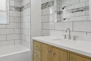 11326 S Parnell Ave, Chicago, IL 60628 - Photo 17