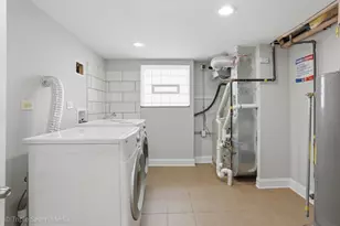 11326 S Parnell Ave, Chicago, IL 60628 - Photo 27