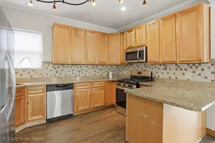 11326 S Parnell Ave, Chicago, IL 60628 - Photo 9