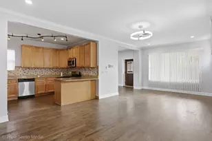 11326 S Parnell Ave, Chicago, IL 60628 - Photo 7