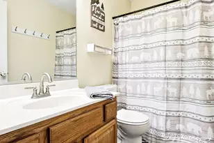 620 W Bayou Ct, Fox Lake, IL 60020 - Photo 13