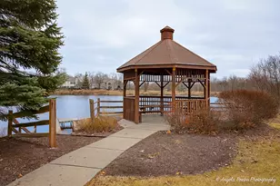 620 W Bayou Ct, Fox Lake, IL 60020 - Photo 11