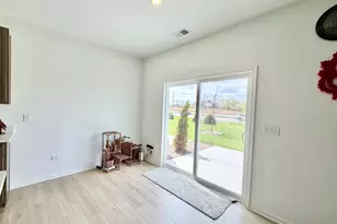 331 Red Oak Cir, Volo, IL 60020 - Photo 35