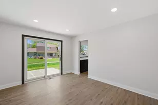 20 Emerson Dr, Schaumburg, IL 60194 - Photo 11
