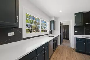 20 Emerson Dr, Schaumburg, IL 60194 - Photo 7
