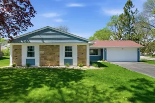 20 Emerson Dr, Schaumburg, IL 60194 - Photo 23
