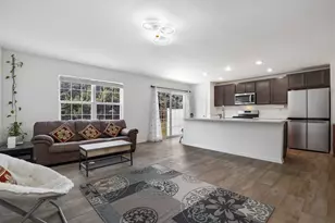 2051 Canyon Creek Ct, Aurora, IL 60503 - Photo 3