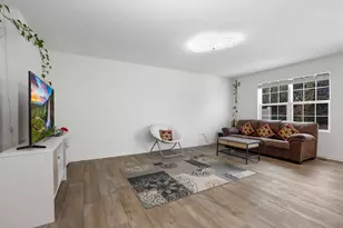2051 Canyon Creek Ct, Aurora, IL 60503 - Photo 7