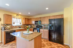 4004 Cypress Dr, Zion, IL 60099 - Photo 17