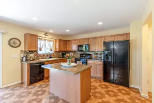 4004 Cypress Dr, Zion, IL 60099 - Photo 19