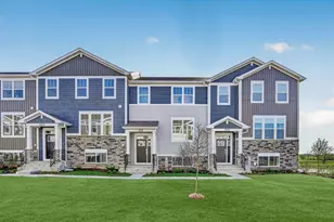422 Red Oak Cir, Volo, IL 60020 - Photo 1