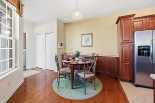 243 Garden Dr, Elgin, IL 60124 - Photo 15