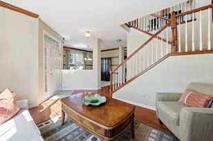 243 Garden Dr, Elgin, IL 60124 - Photo 5