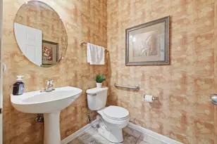 243 Garden Dr, Elgin, IL 60124 - Photo 17