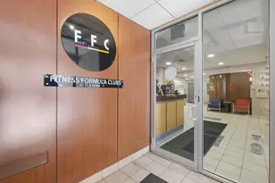 1255 N Sandburg Terrace, Chicago, IL 60610 - Photo 33