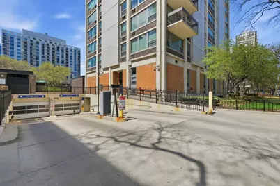 1255 N Sandburg Terrace #2906E, Chicago, IL 60610 - Photo 31