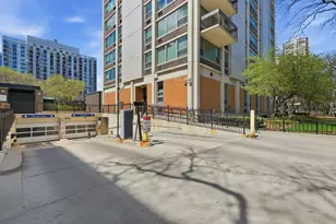 1255 N Sandburg Terrace, Chicago, IL 60610 - Photo 31
