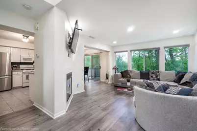 207 Locksley Drive, Streamwood, IL 60107 - Photo 3