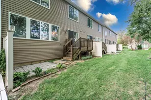 207 Locksley Dr, Streamwood, IL 60107 - Photo 25