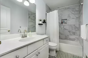 207 Locksley Dr, Streamwood, IL 60107 - Photo 17