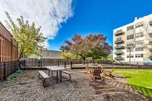 1735 W Diversey Pkwy, Chicago, IL 60614 - Photo 25