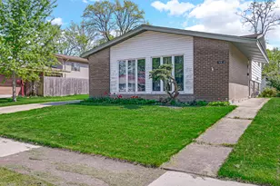 325 Gentry St, Park Forest, IL 60466 - Photo 3