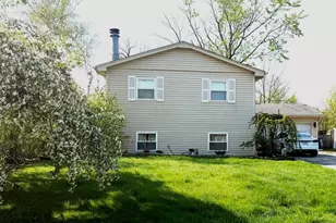 3435 Tamarind Dr, Northbrook, IL 60062 - Photo 1