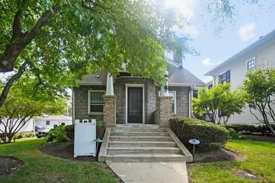 610 N Washington Street #2-1, Naperville, IL 60563 - Photo 1