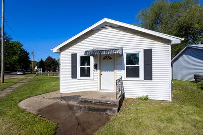 914 S Elsie Avenue, Davenport, IA 52802 - Photo 1