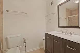 175 Lake Blvd, Buffalo Grove, IL 60089 - Photo 17