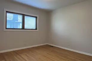 1920 E Peachtree Ln, Arlington Heights, IL 60004 - Photo 7