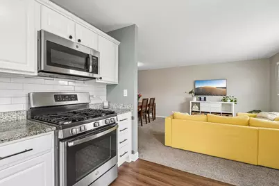370 Kirkwood Circle, Bolingbrook, IL 60440 - Photo 11